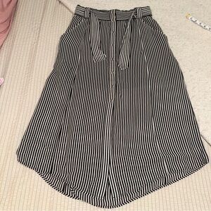 A.L.C. Silk Black and White Snap Front Belted Midi Skirt 6